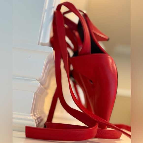 Chic Red Women's Shoes - Picture 16 of 17